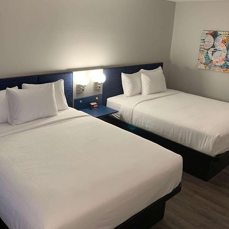 Microtel Inn & Suites By Wyndham Rehoboth Beach Bagian luar foto