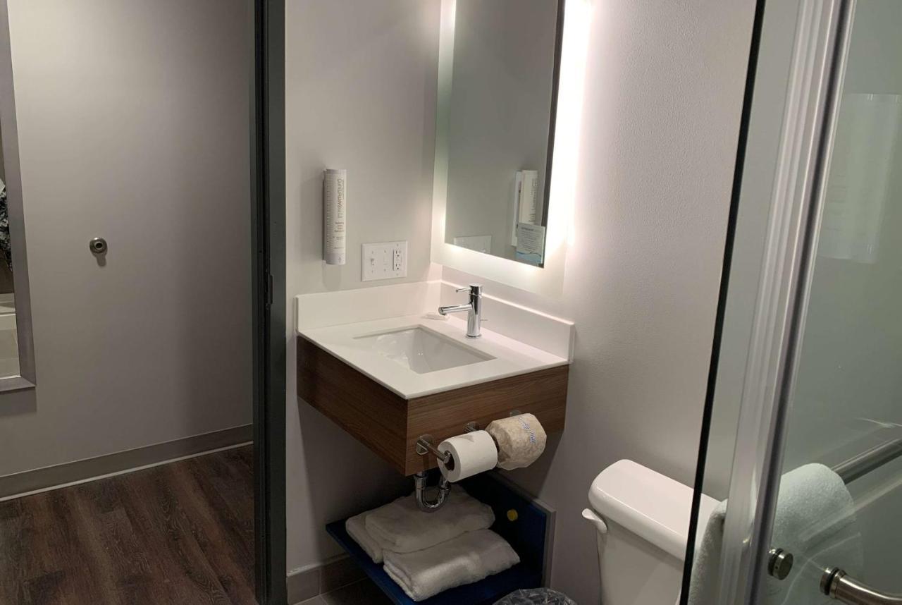 Microtel Inn & Suites By Wyndham Rehoboth Beach Bagian luar foto