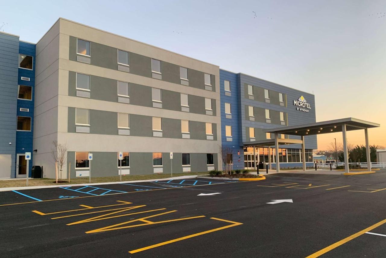 Microtel Inn & Suites By Wyndham Rehoboth Beach Bagian luar foto