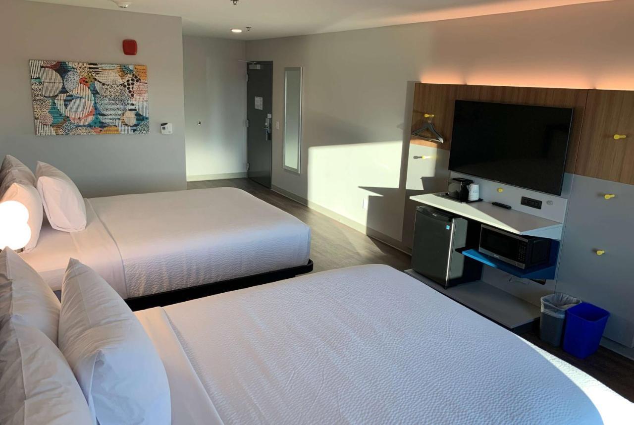 Microtel Inn & Suites By Wyndham Rehoboth Beach Bagian luar foto