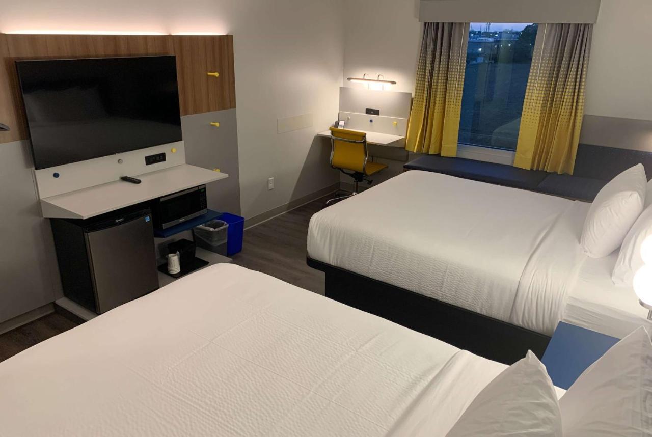 Microtel Inn & Suites By Wyndham Rehoboth Beach Bagian luar foto