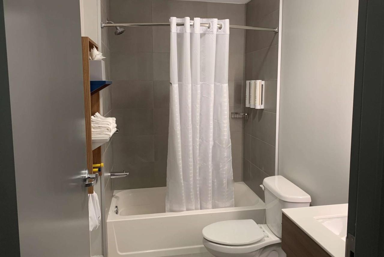 Microtel Inn & Suites By Wyndham Rehoboth Beach Bagian luar foto